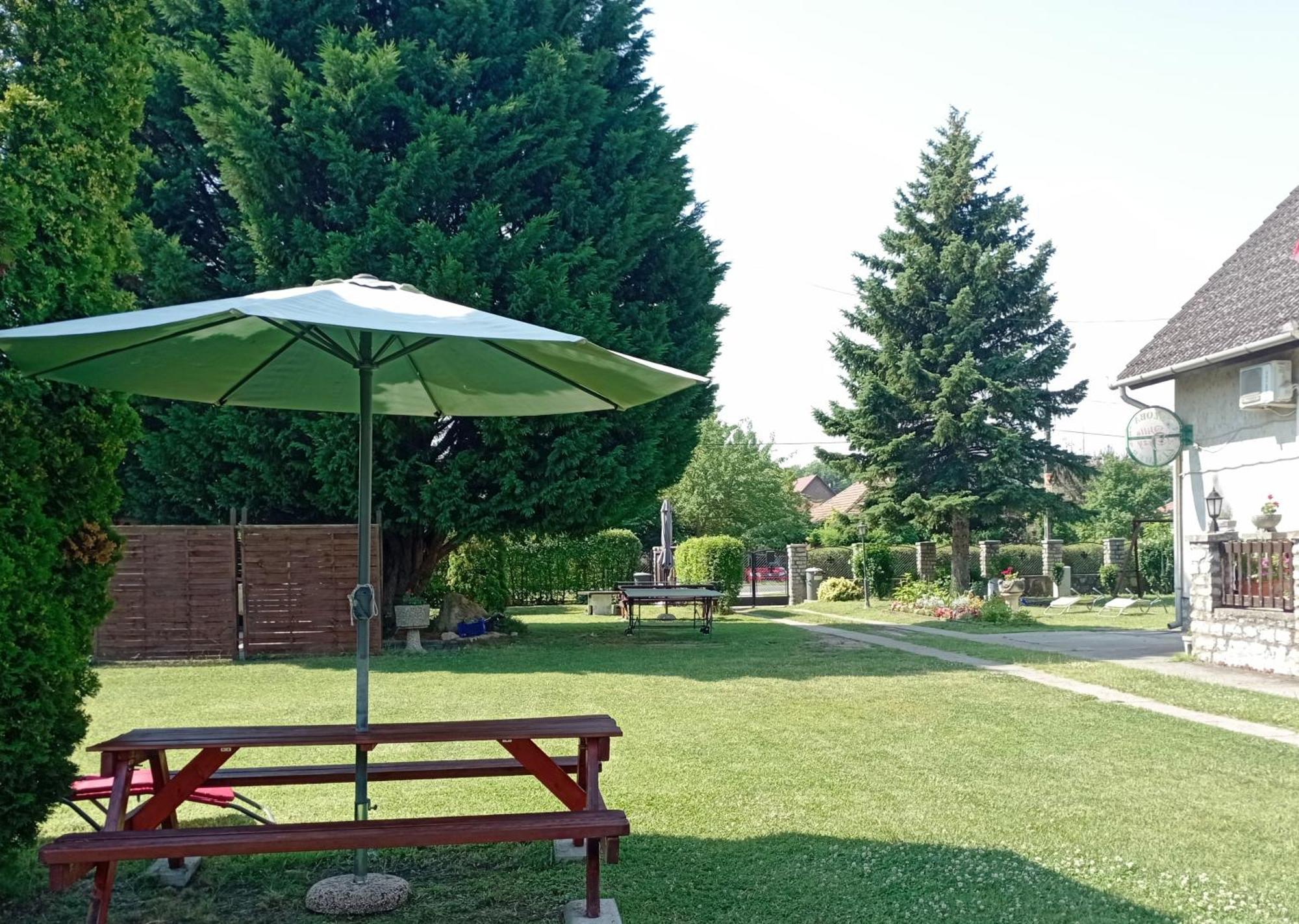 Villa Suzy Zamardi Exterior photo